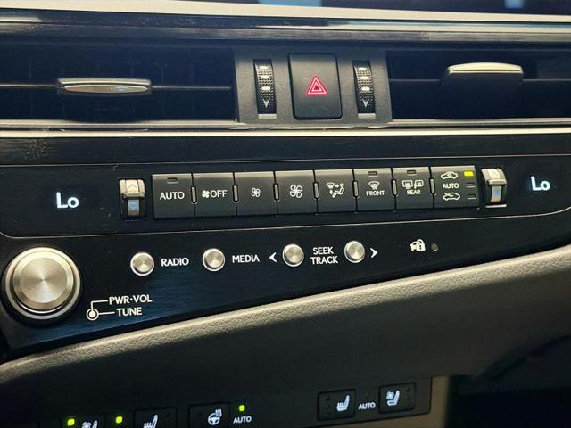 2025 Lexus ES 300h 300h