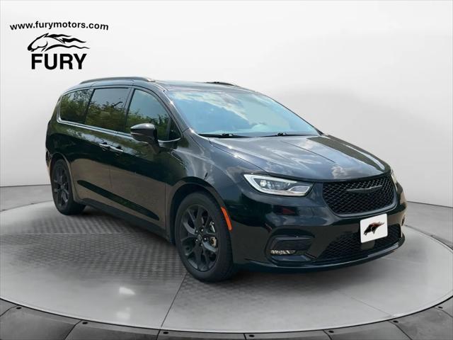 2025 Chrysler Pacifica Limited for sale in South St. Paul, MN