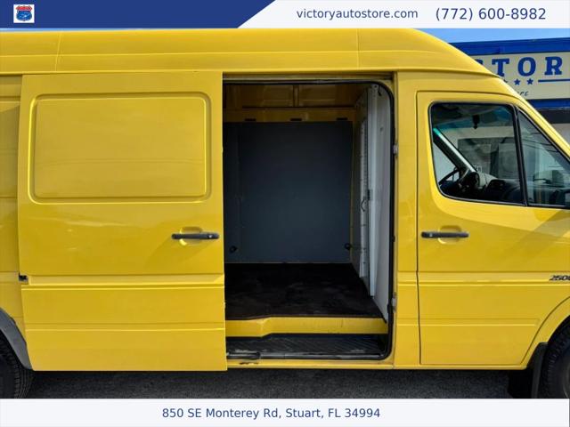 2005 Dodge Sprinter SHC