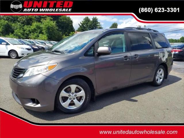 2014 Toyota Sienna LE V6 7 Passenger Mobility for sale in East Windsor, CT