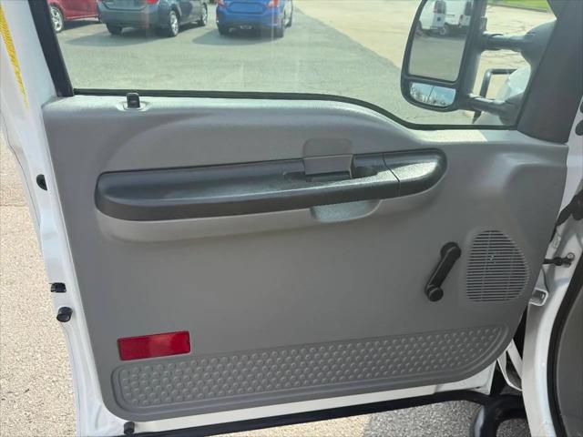 2005 Ford F-550 XL