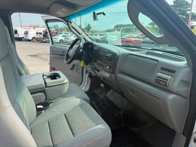 2005 Ford F-550 XL