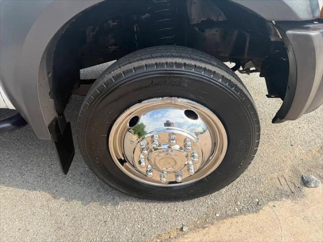 2005 Ford F-550 XL