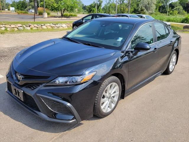 2021 Toyota Camry SE for sale in Waterford, MI