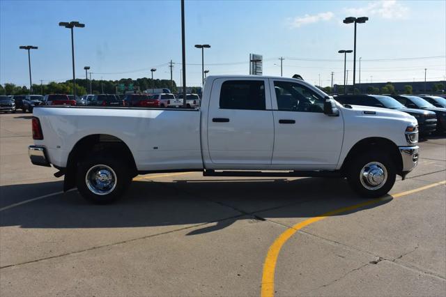 2026 Ram 3500 Tradesman Crew Cab 4x4 8 Box