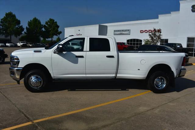 2026 Ram 3500 Tradesman Crew Cab 4x4 8 Box