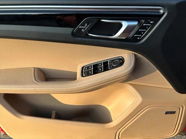 2022 Porsche Macan Macan