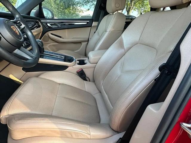 2022 Porsche Macan Macan