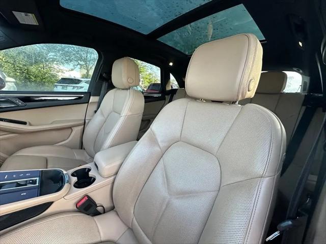 2022 Porsche Macan Macan