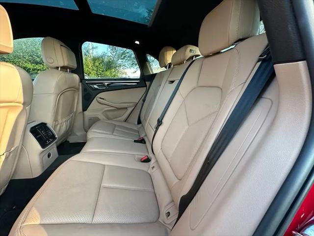2022 Porsche Macan Macan