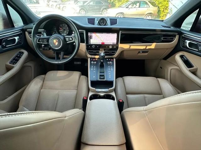 2022 Porsche Macan Macan