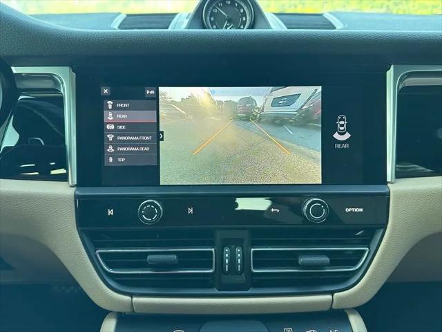 2022 Porsche Macan Macan
