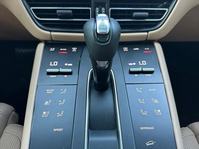 2022 Porsche Macan Macan