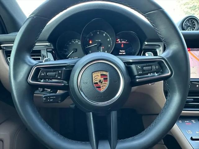 2022 Porsche Macan Macan