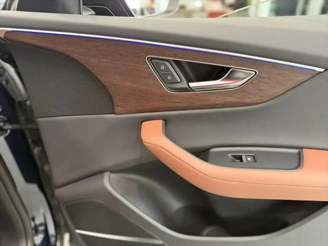 2025 Audi Q8 Premium Plus 55 TFSI quattro