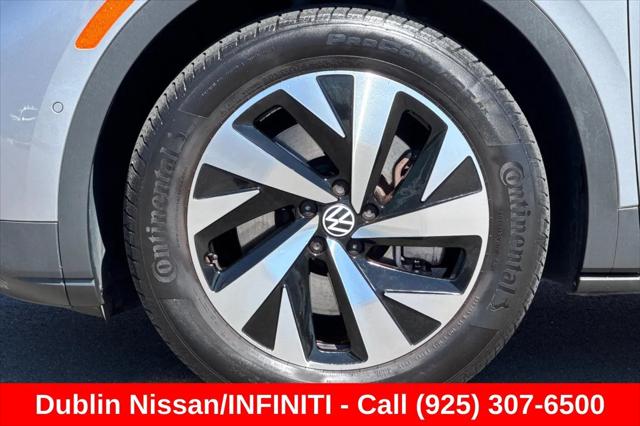 2023 Volkswagen ID.4 Pro