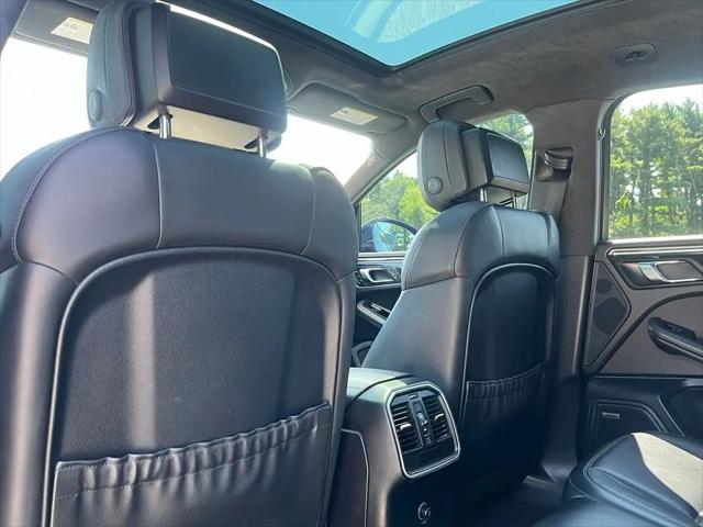 2016 Porsche Macan Turbo