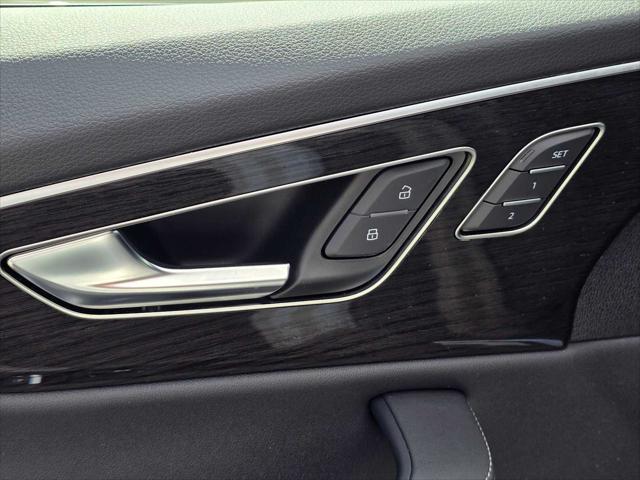 2025 Audi Q8 Premium Plus 55 TFSI quattro