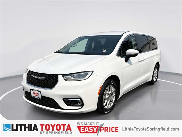 2023 Chrysler Pacifica Touring L for sale in Springfield, OR