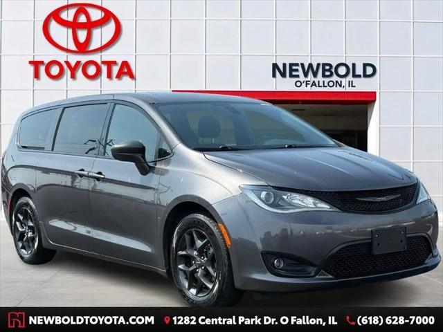 2020 Chrysler Pacifica Touring for sale in O'Fallon, IL