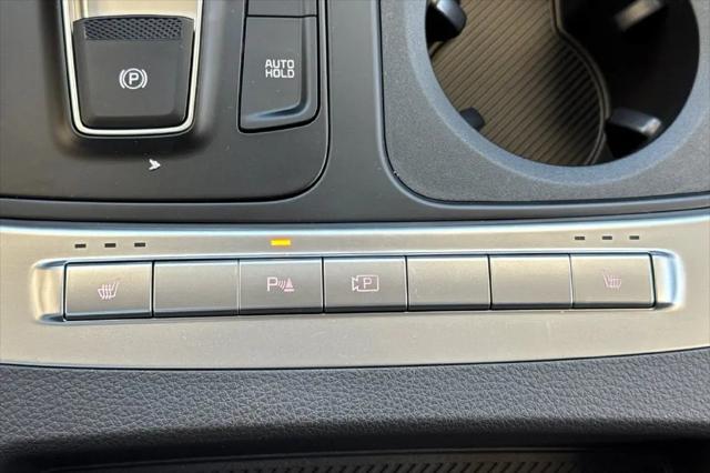 2027 Kia Carnival LXS