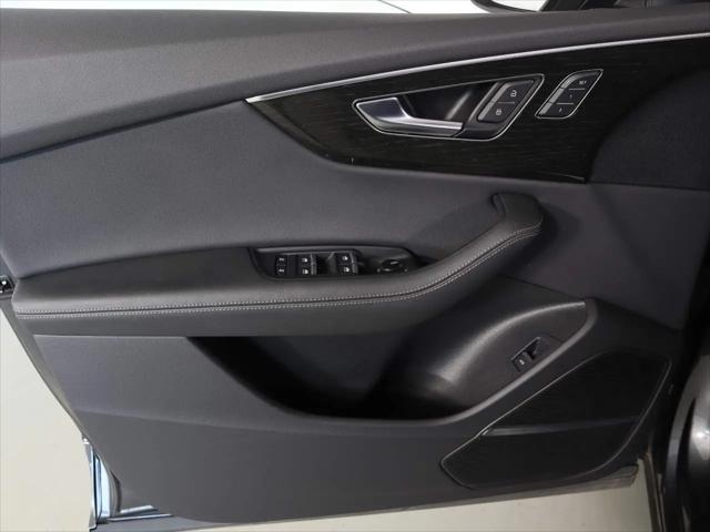 2025 Audi Q8 Premium Plus 55 TFSI quattro