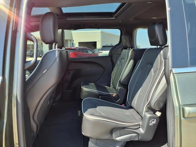 2027 Chrysler Pacifica Limited