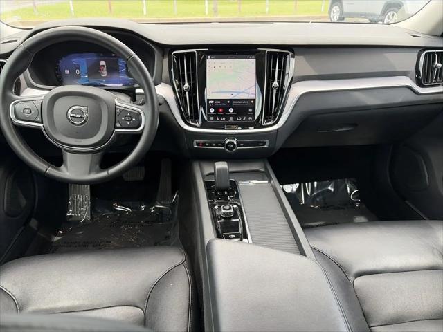 2024 Volvo S60 B5 Core Dark Theme