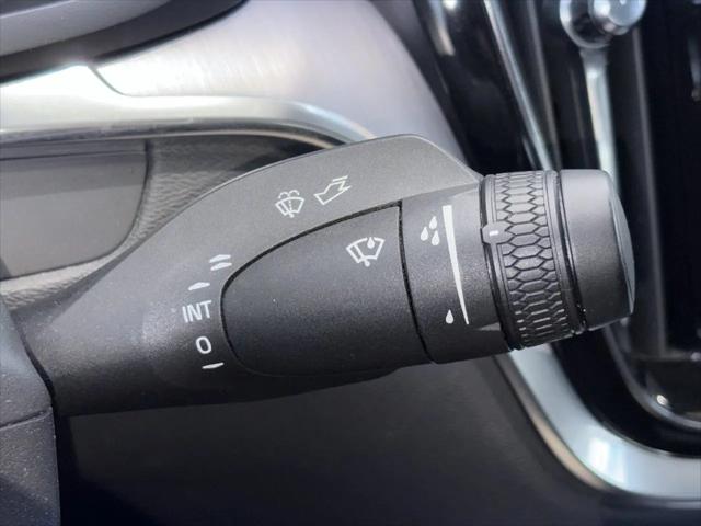 2024 Volvo S60 B5 Core Dark Theme