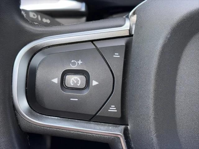 2024 Volvo S60 B5 Core Dark Theme