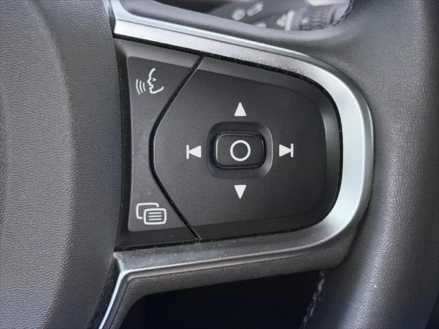2024 Volvo S60 B5 Core Dark Theme