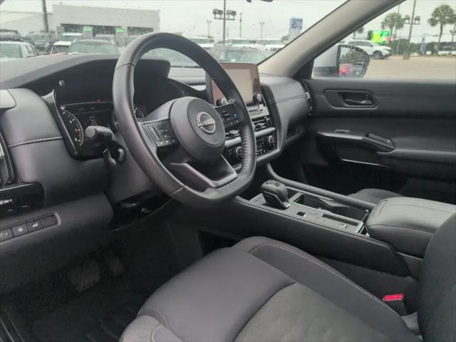 2025 Nissan Pathfinder SV FWD