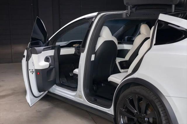 2023 Tesla Model X Plaid Tri Motor All-Wheel Drive