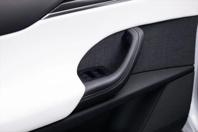 2023 Tesla Model X Plaid Tri Motor All-Wheel Drive