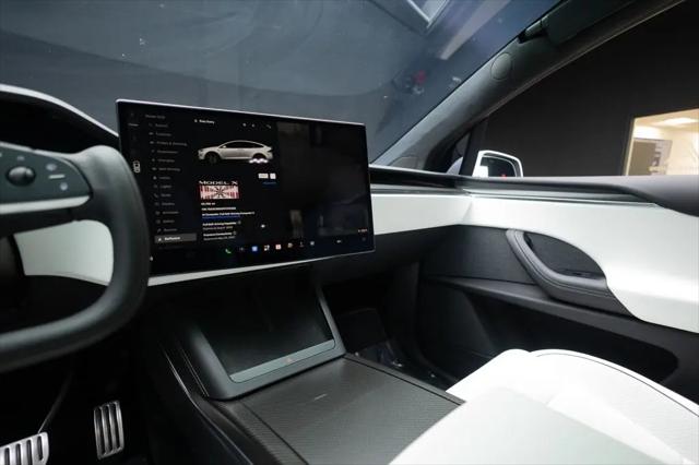 2023 Tesla Model X Plaid Tri Motor All-Wheel Drive