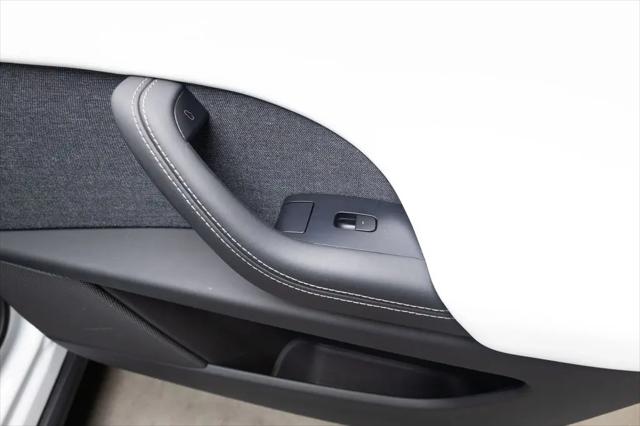 2023 Tesla Model X Plaid Tri Motor All-Wheel Drive