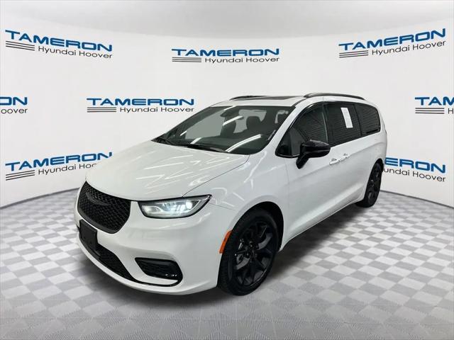 2025 Chrysler Pacifica Limited for sale in Hoover, AL