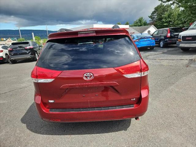 2011 Toyota Sienna LE V6