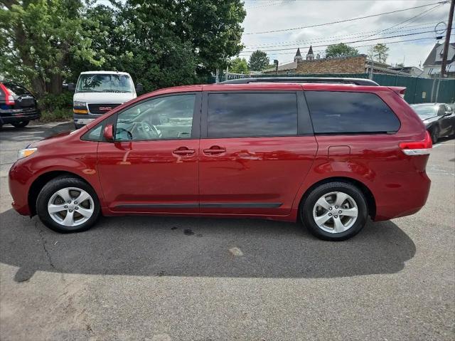 2011 Toyota Sienna LE V6