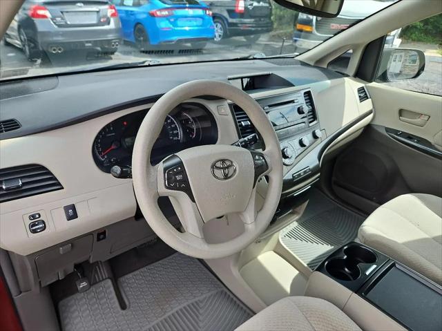 2011 Toyota Sienna LE V6