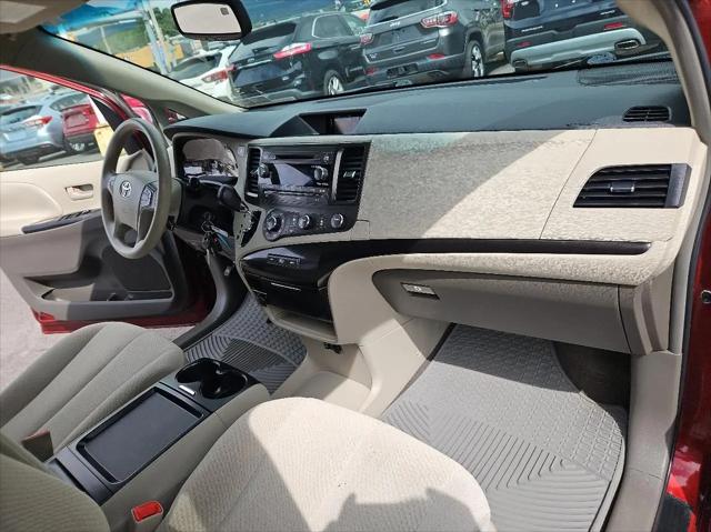 2011 Toyota Sienna LE V6
