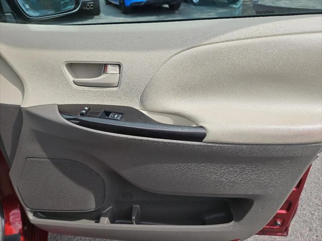 2011 Toyota Sienna LE V6