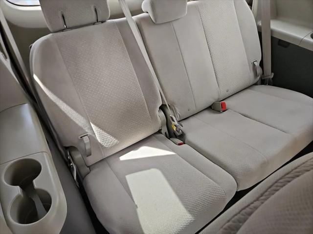 2011 Toyota Sienna LE V6