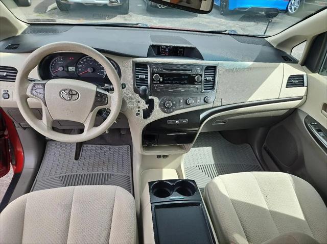 2011 Toyota Sienna LE V6
