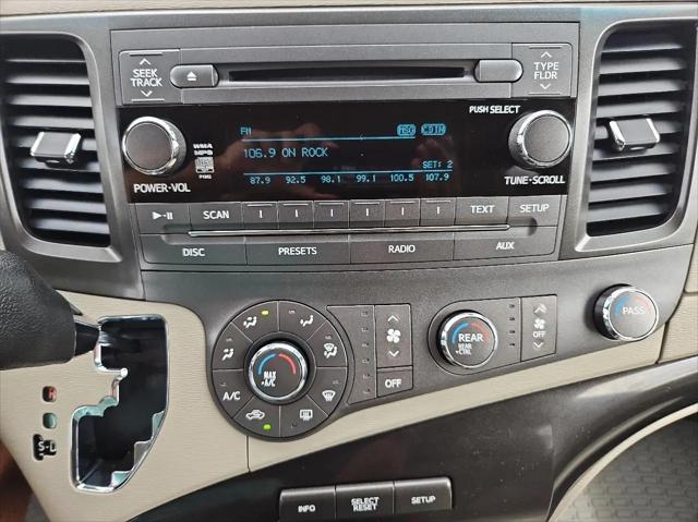 2011 Toyota Sienna LE V6