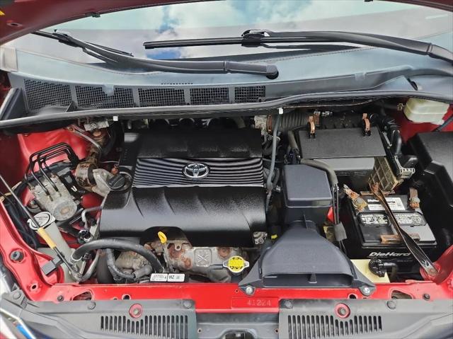 2011 Toyota Sienna LE V6