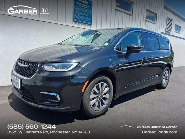 2023 Chrysler Pacifica Hybrid Touring L for sale in Rochester, NY