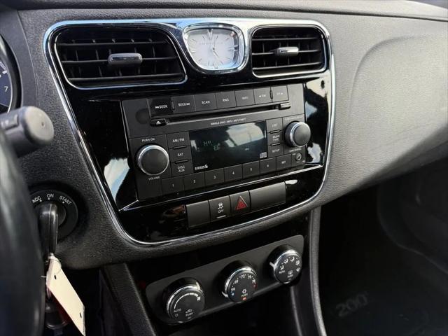2014 Chrysler 200 Touring