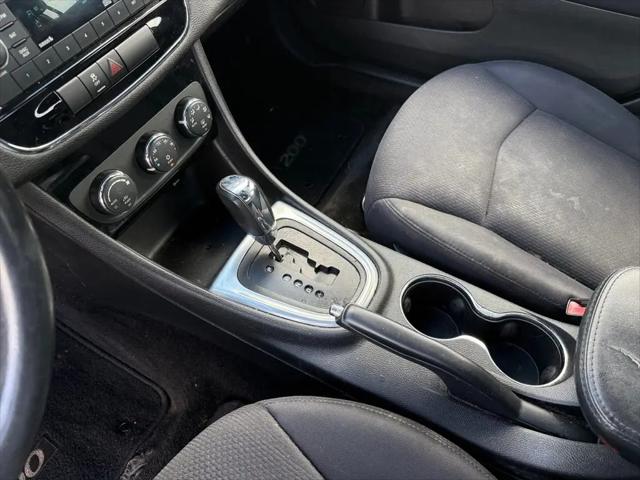 2014 Chrysler 200 Touring