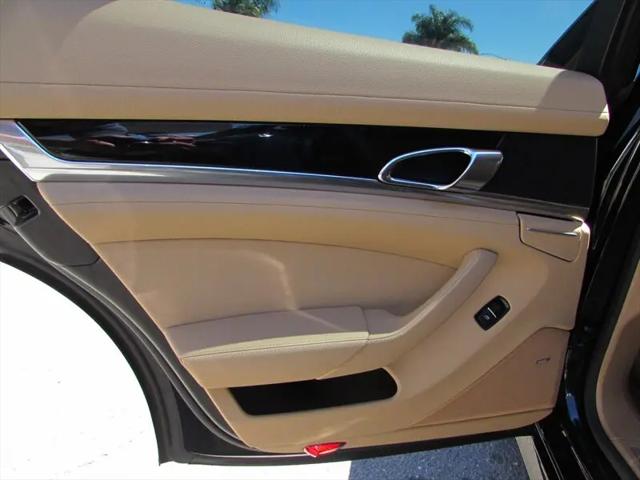 2015 Porsche Panamera Panamera